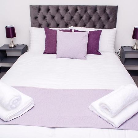 Homestay In Birmingham Sleeps 8 - Free Parking & Wifi Exterior photo