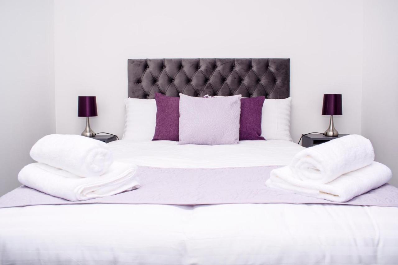 Homestay In Birmingham Sleeps 8 - Free Parking & Wifi Exterior photo